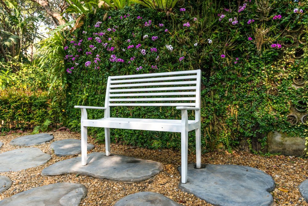 Ławeczka drewniana do ogrodu